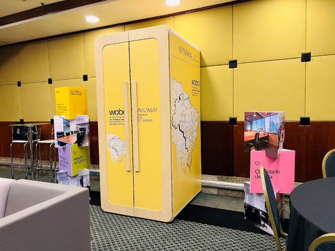 Decoração em Amarelo Evento Promocional | Adesivos Personalizados 4