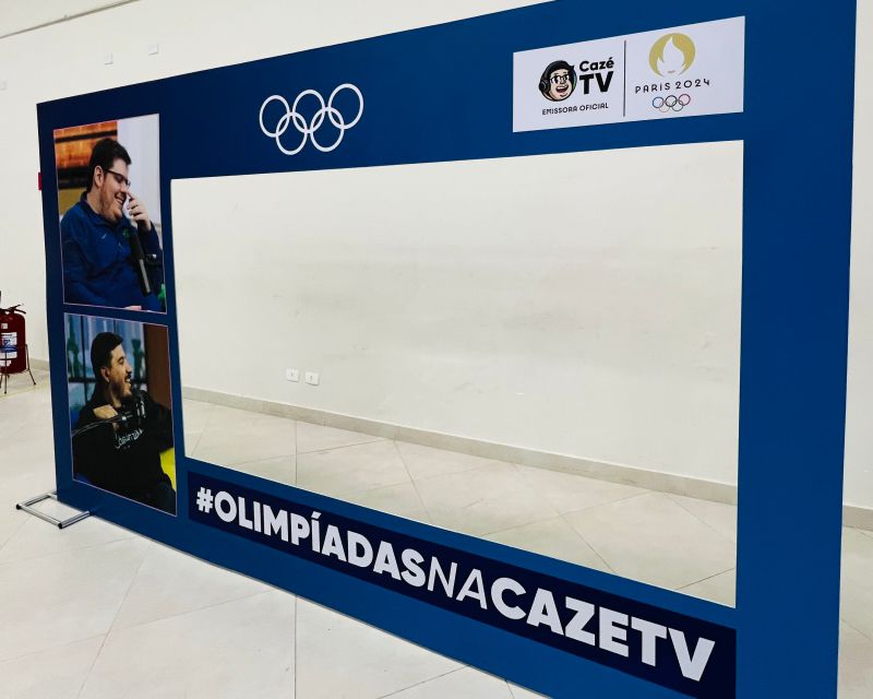 Painel de Fotos Personalizado Cazé TV | Backdrop Evento 3