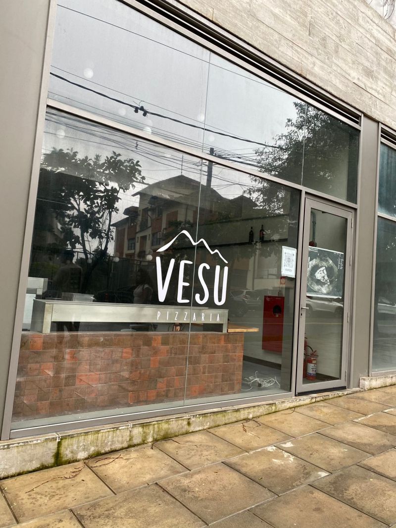 Adesivo para Vitrine de Pizzaria | Comunicação Visual para Empresas 3
