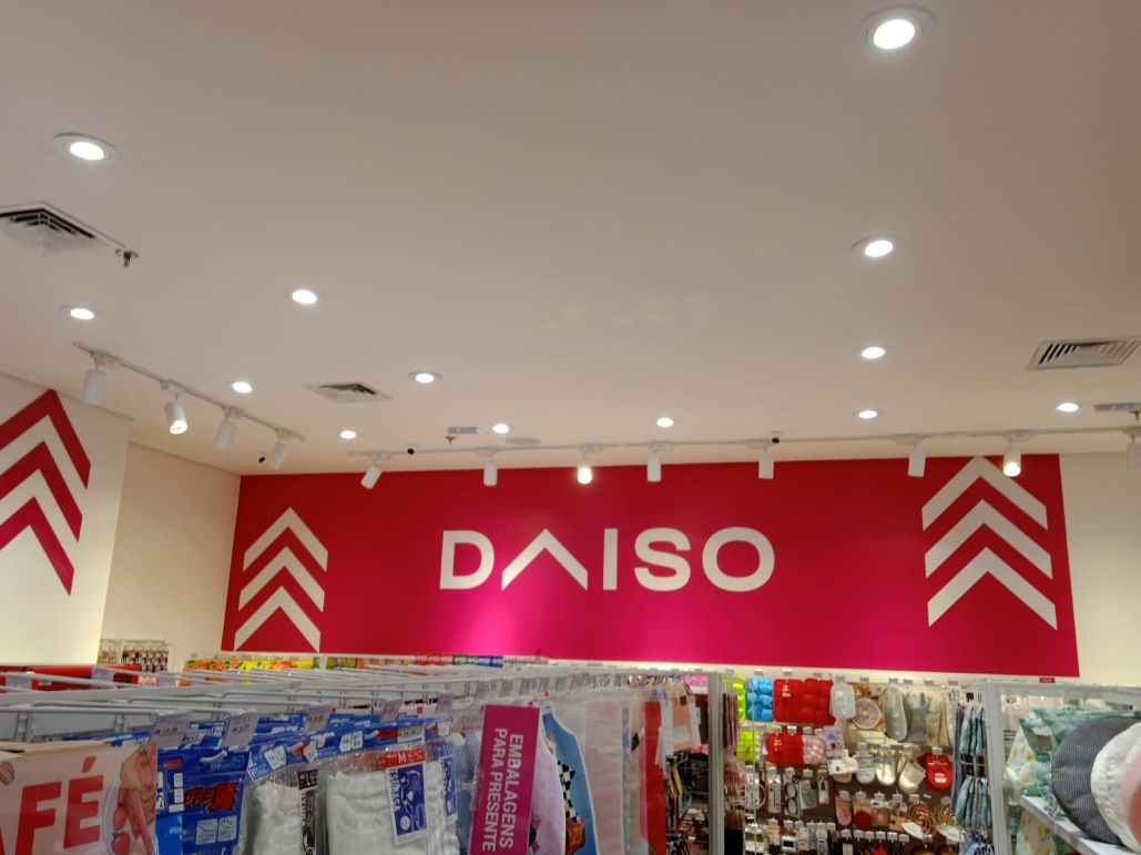 Comunicação Visual em Loja de Shopping Daiso | Comunicação Visual para Empresas 1