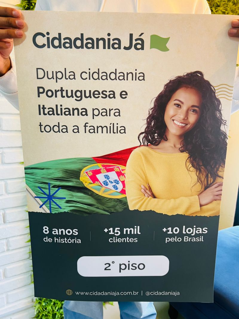 Decoração de Vitrine em Datas Comemorativas | Comunicação Visual para Empresas 10
