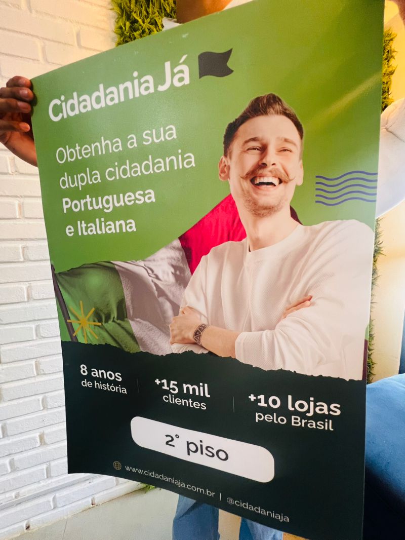 Decoração de Vitrine em Datas Comemorativas | Comunicação Visual para Empresas 9