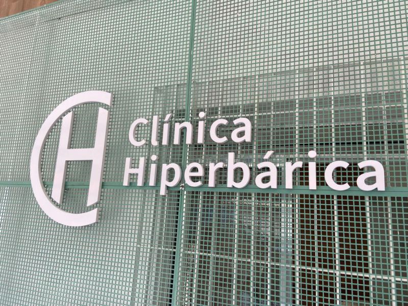 Letreiro para Hospital Clínica | Comunicação Visual para Empresas 2