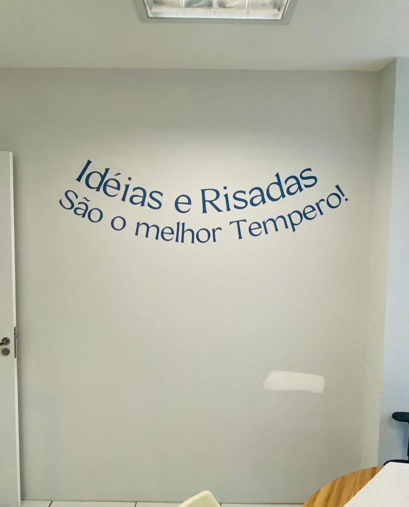 Personalização em Escola de Beleza | Comunicação Visual para Empresas 4