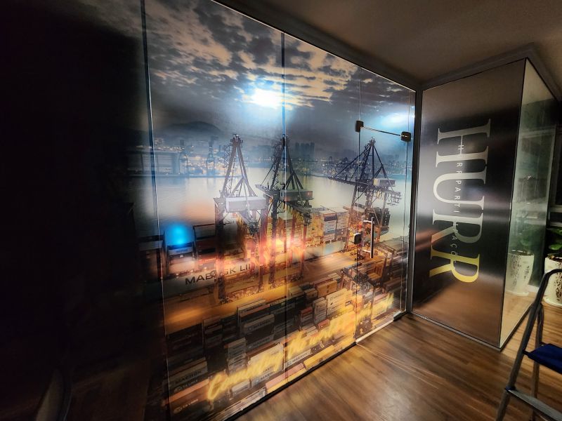 Cobertura de Divisórias com Película Impressa | Decoração de Escritórios 1