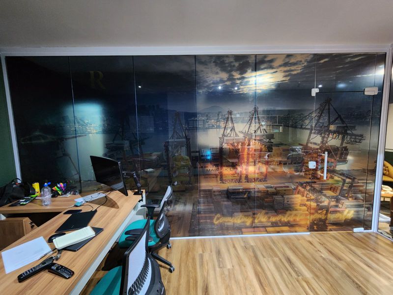 Cobertura de Divisórias com Película Impressa | Decoração de Escritórios 3