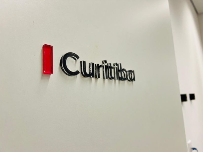 Comunicação Visual Grupo Elfa | Decoração de Escritórios 12