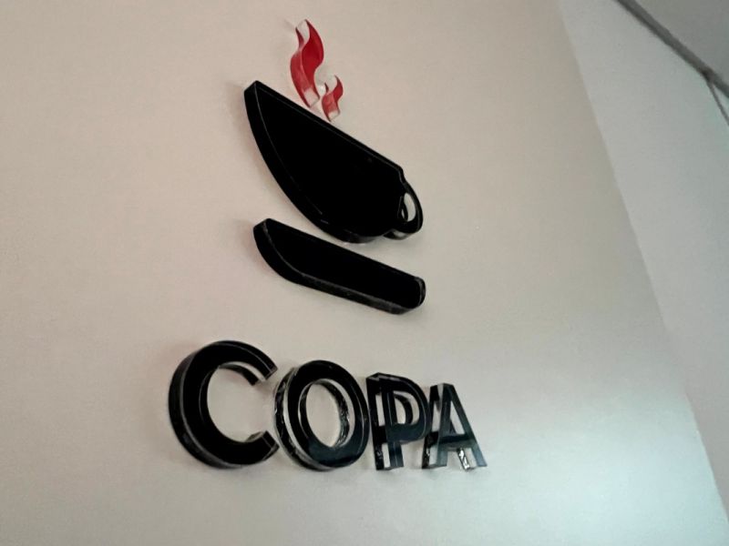 Comunicação Visual Grupo Elfa | Decoração de Escritórios 4