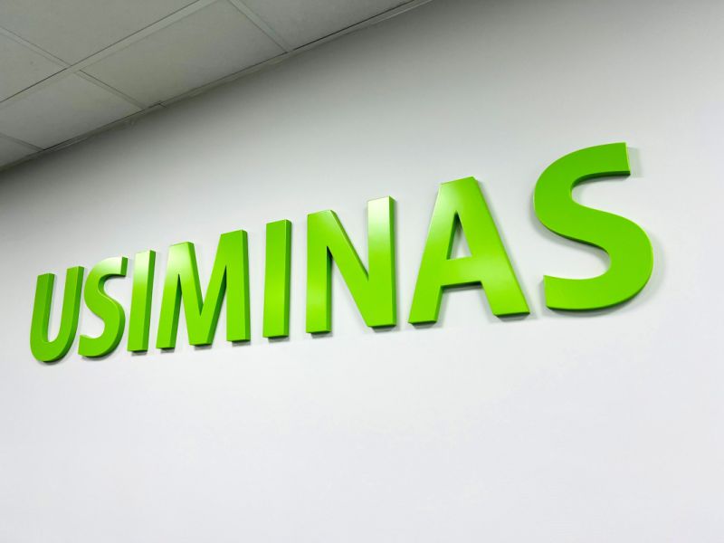 Comunicação Visual Usiminas | Decoração de Escritórios 1