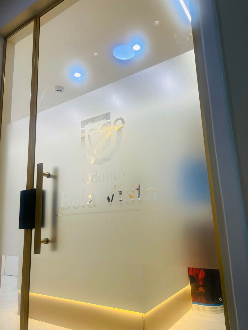 Decoração Porta de Entrada - Odontológico | Decoração de Escritórios 2