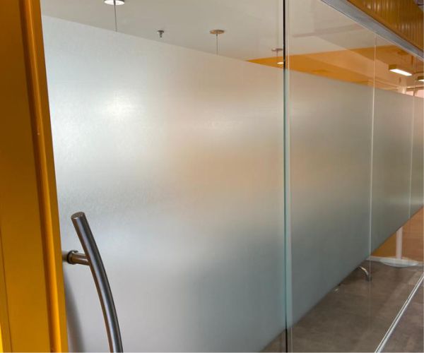 Faixa de Privacidade em Sala de Reunião | Decoração de Escritórios