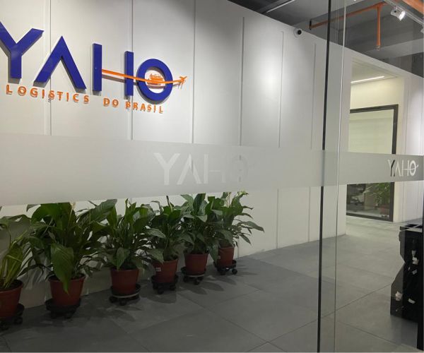 Faixa de Segurança com Logo Vazado para Divisória | Decoração de Escritórios