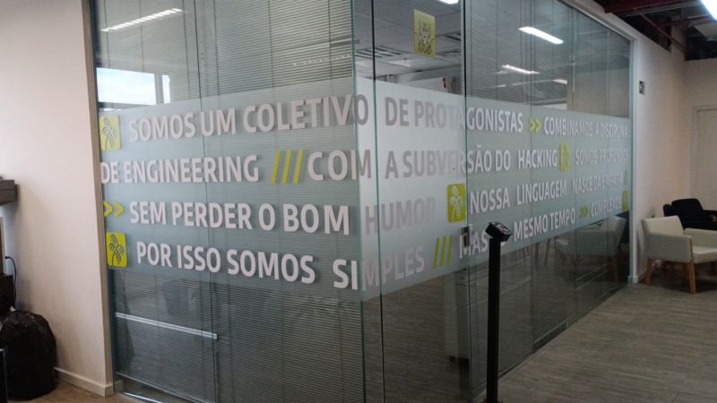Jateamento de Divisórias Tempest | Decoração de Escritórios 6