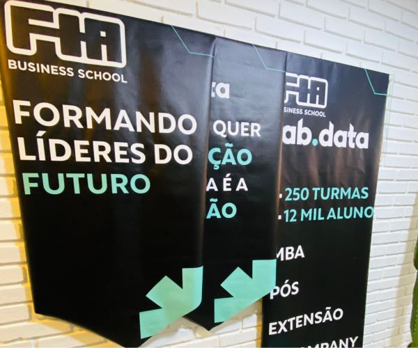 Flâmulas e Bandeiras em Lona | Produção de Eventos