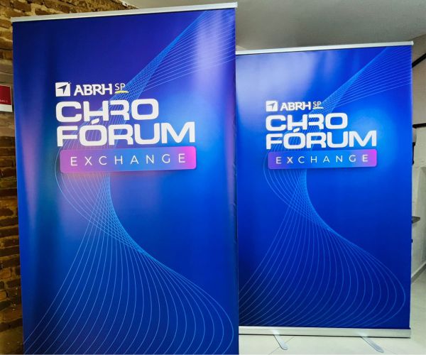 Painel Retrátil para Conferência | Produção de Eventos