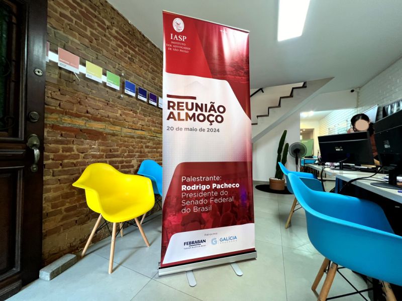 Rollup Retrátil para Convenção | Produção de Eventos 1