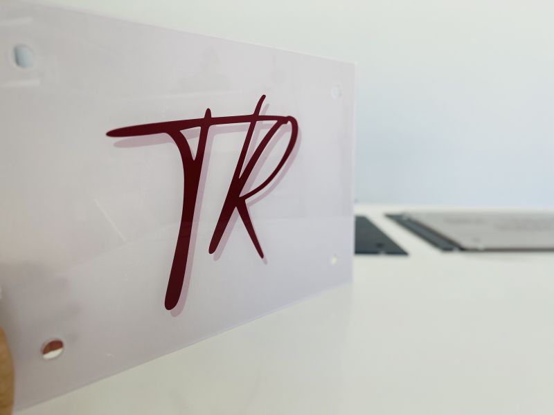 Painel de Acrílico Rosa Clínica | Placas Personalizadas 2