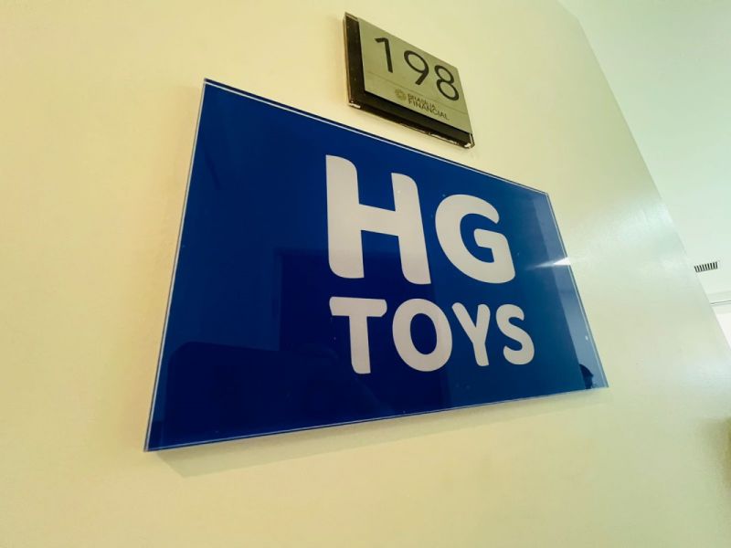 Sinalização com Logotipos para Hall e Portas | Placas Personalizadas 3