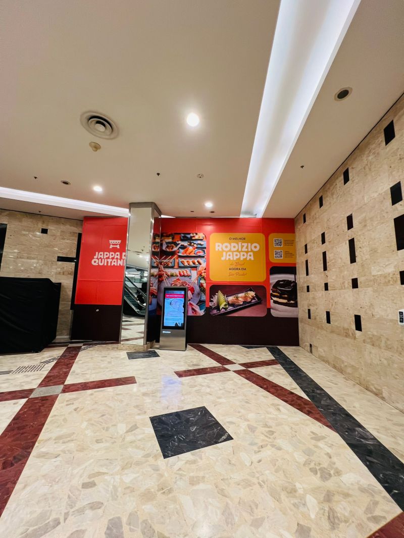 Nova Loja em Shopping | Personalização de Tapume 3