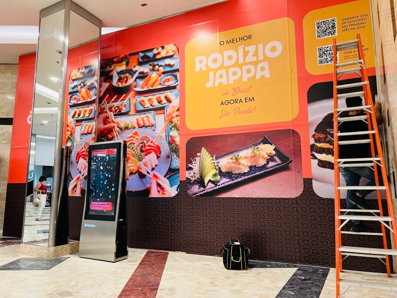 Nova Loja em Shopping | Personalização de Tapume 5