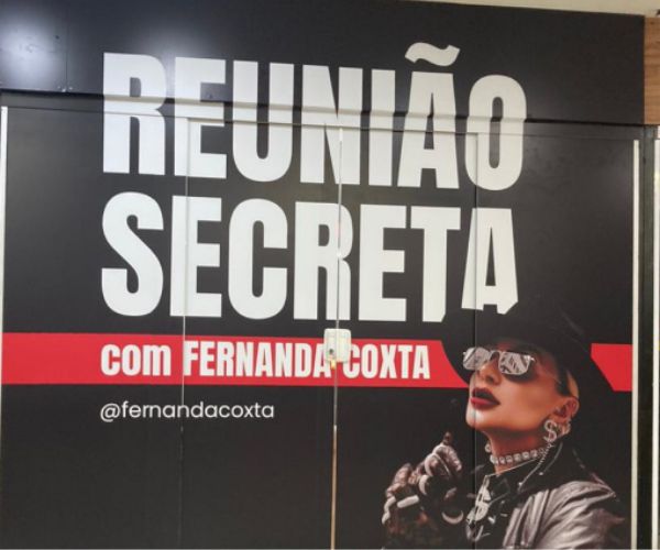 Portas de Vidro | Personalização de Tapume