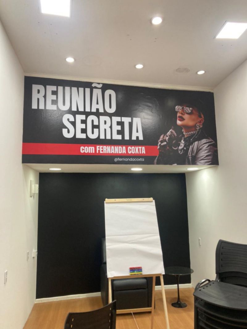 Portas de Vidro | Personalização de Tapume 3