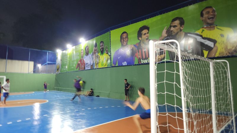 Quadra Esportiva em Condomínio | Personalização de Tapume 5