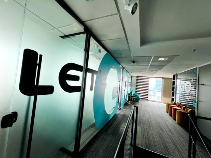 Ambientação de Escritórios, Alphaville Baruerí Exemplo 1 | Cipriani Comunicação Visual