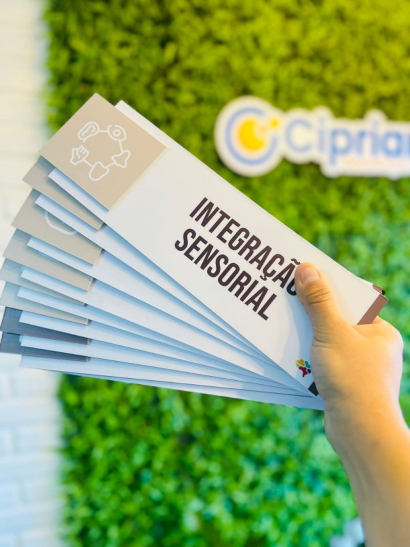 Placa Autoadesiva, Alphaville Baruerí Exemplo 4 | Cipriani Comunicação Visual