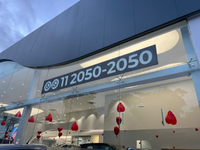 A impressão é visível dos dois lados? | Cipriani Comunicação Visual