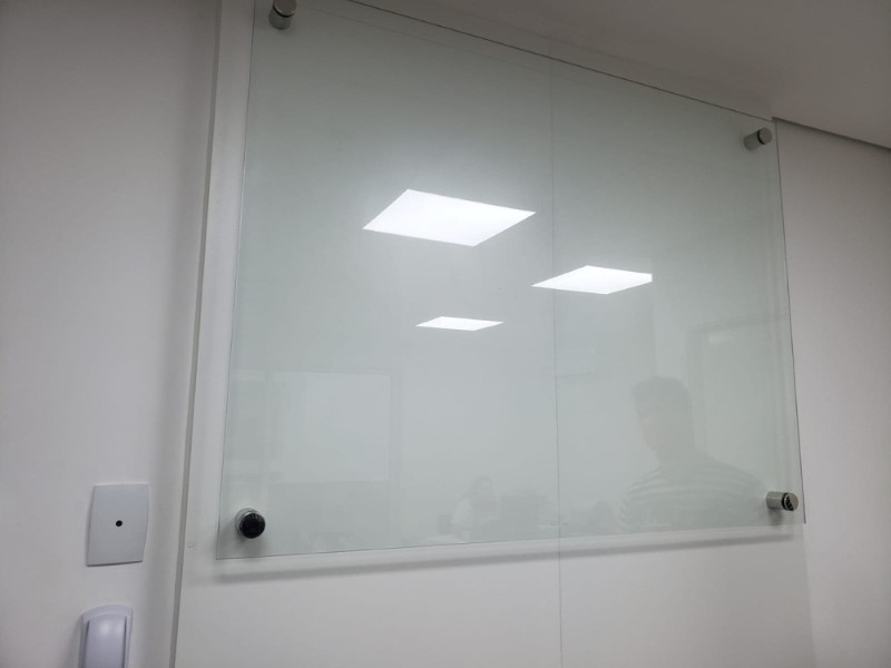 Lousa de Vidro Laminado em Atibaia Slide 1 | Cipriani Comunicação Visual