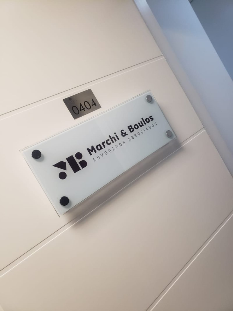 Placa de Vidro para Escritório em Atibaia Exemplo 4 | Cipriani Comunicação Visual