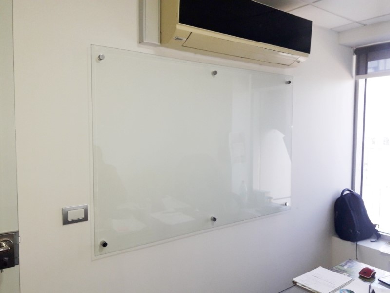 Lousa de Vidro Temperado em Bragança Paulista Exemplo 2 | Cipriani Comunicação Visual