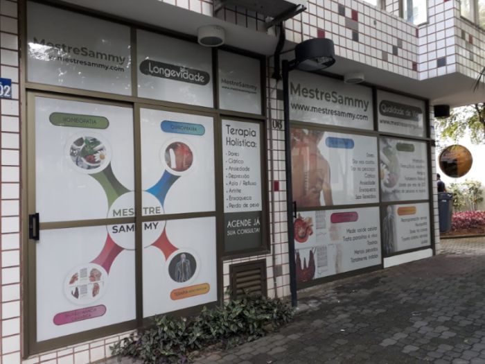 Adesivo para Vitrine em Campinas Exemplo 1 | Cipriani Comunicação Visual