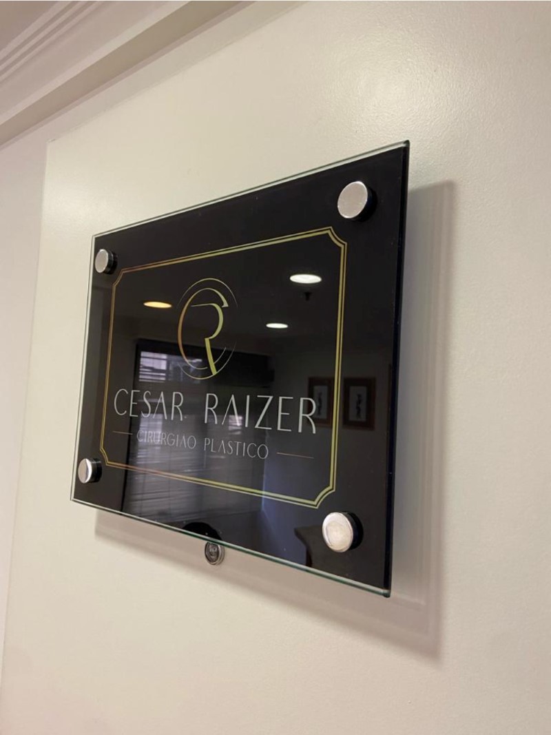 Placa para Porta de Escritório em Campinas Exemplo 2 | Cipriani Comunicação Visual