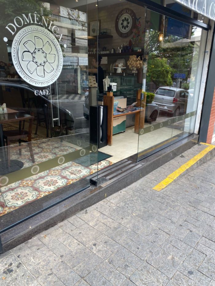 Adesivo para Vidro em Itatiba Exemplo 2 | Cipriani Comunicação Visual