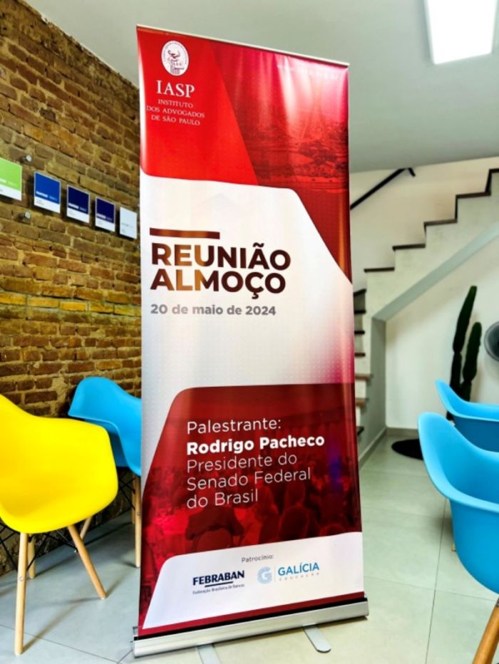 Backdrop Portátil RollUp em Itatiba Exemplo 3 | Cipriani Comunicação Visual