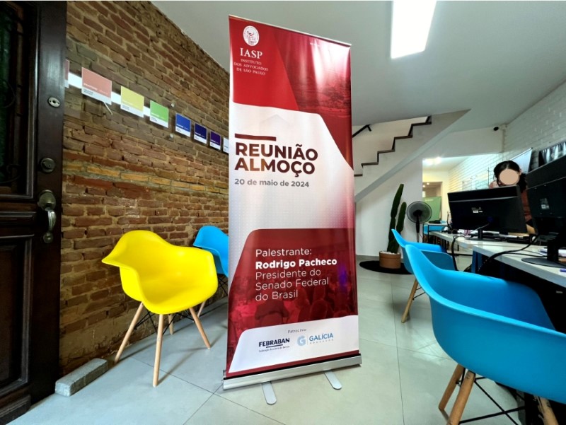 Banner Rollup em Itatiba Exemplo 4 | Cipriani Comunicação Visual