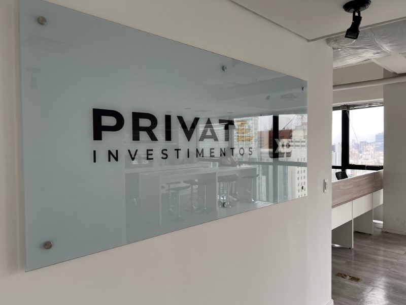 Placa de Vidro em Itatiba Slide 3 | Cipriani Comunicação Visual