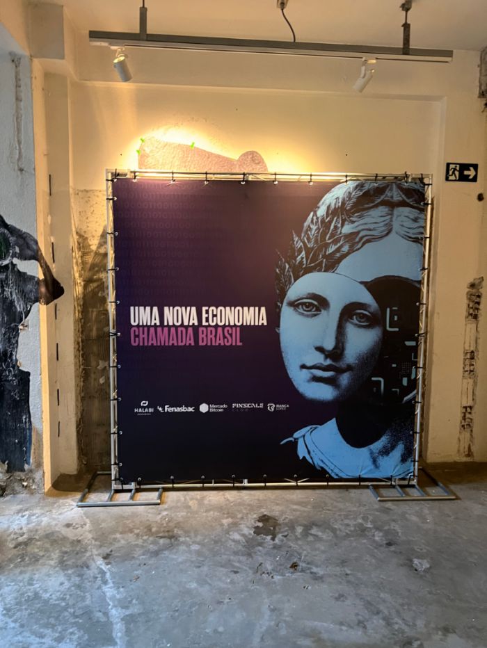 Posso trocar só a lona depois? | Cipriani Comunicação Visual