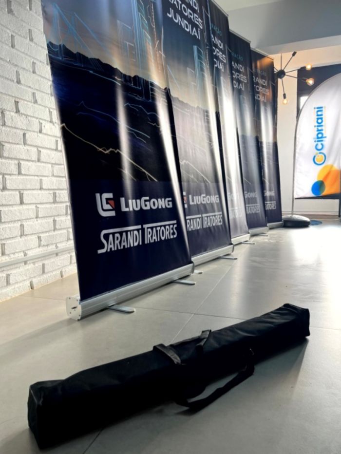Backdrop Portátil RollUp em Jundiaí Exemplo 1 | Cipriani Comunicação Visual