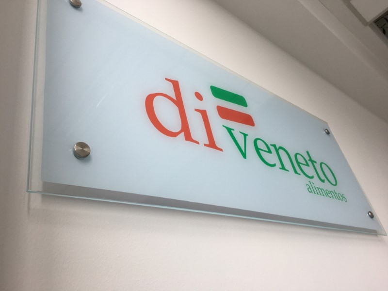 Placa de Vidro em Jundiaí Exemplo 1 | Cipriani Comunicação Visual