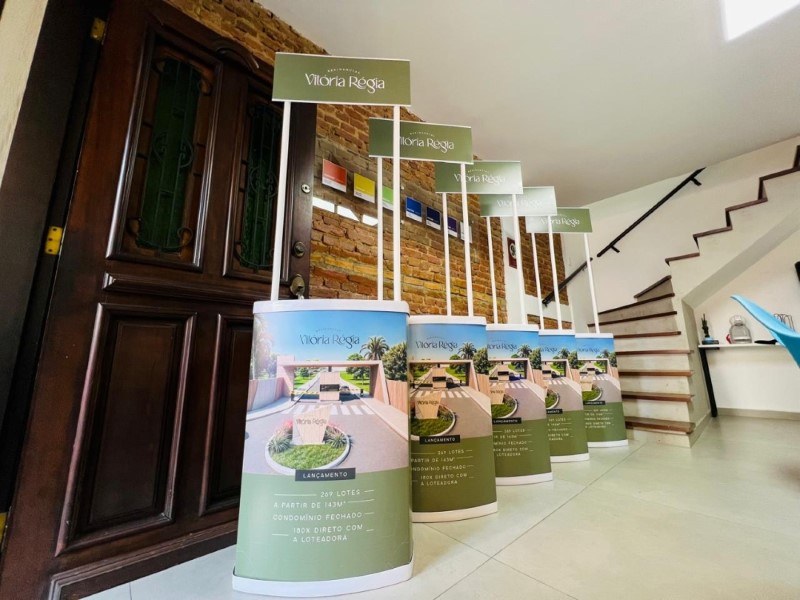 Display PDV para Evento em São Paulo Slide 1 | Cipriani Comunicação Visual