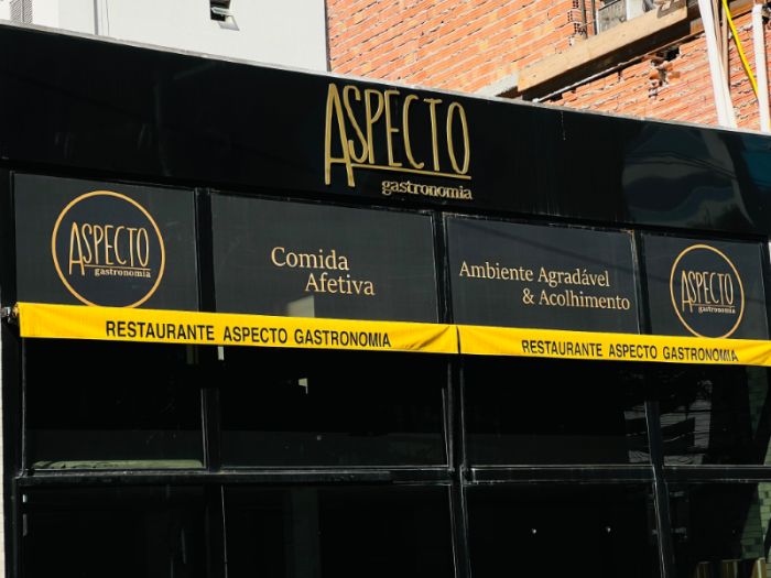 Adesivo para Vitrine em Valinhos Slide 2 | Cipriani Comunicação Visual