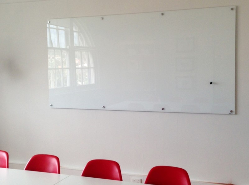 Lousa de Acrílico sob Medida em Valinhos Exemplo 2 | Cipriani Comunicação Visual