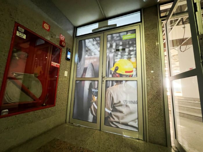 Adesivo para Porta, Zona Norte SP Exemplo 2 | Cipriani Comunicação Visual