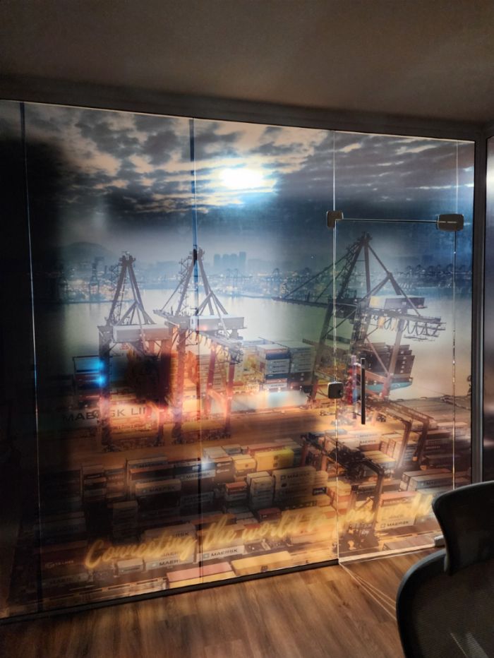 Adesivo para Vidraça, Zona Oeste SP Slide 2 | Cipriani Comunicação Visual