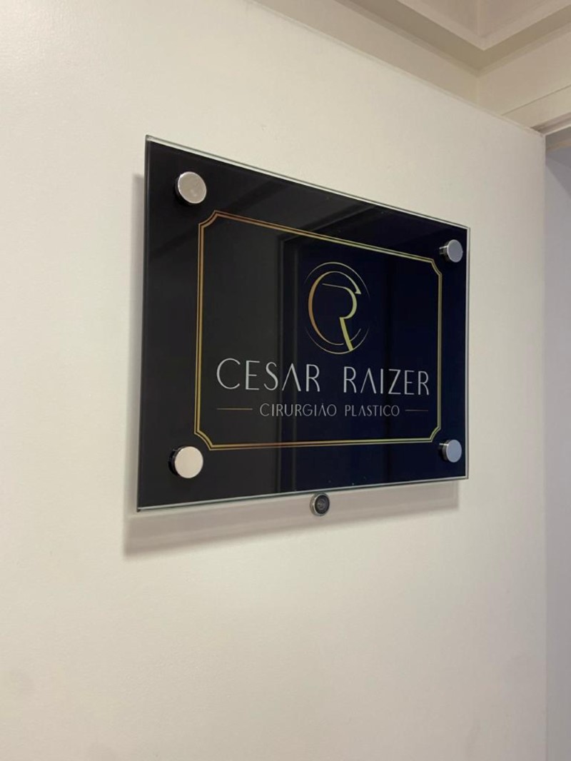 Texto em vinil ou impressão UV direta. | Zona Oeste SP | Cipriani Comunicação Visual