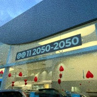 Adesivo para Vitrine | Zona Sul SP | Cipriani Comunicação Visual