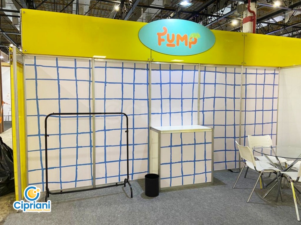 Adesivação Personalizada de Stand para Eventos | Projetos Cipriani Comunicação Visual